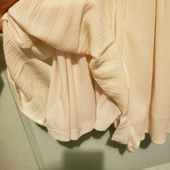 Flowy Romper - Picture 3 of 5